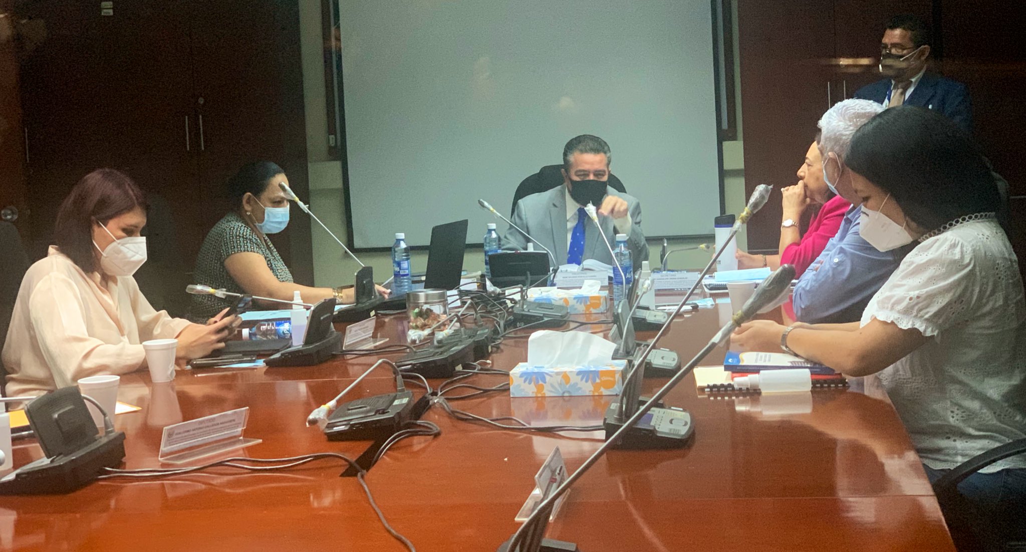 Diputados denunciarán al director de la PNC ante FGR por no apremiar al Ministro de Hacienda diputados-denunciaran-al-director-de-la-pnc-ante-fgr-por-no-apremiar-al-ministro-de-hacienda